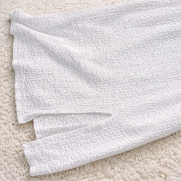 Urban Outfitters White Garment - Picture 2 of 4